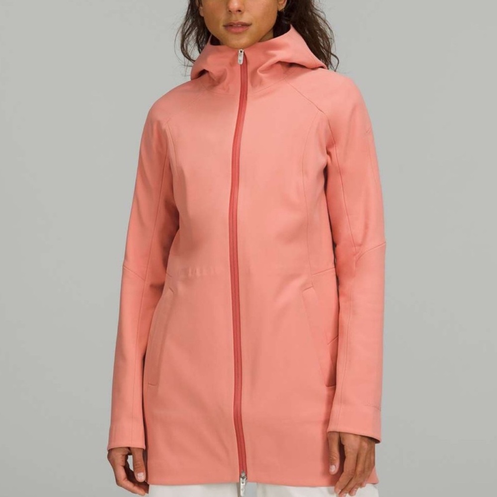 Lululemon Repelshell Rain Jacket Size 8 Coral/Peach